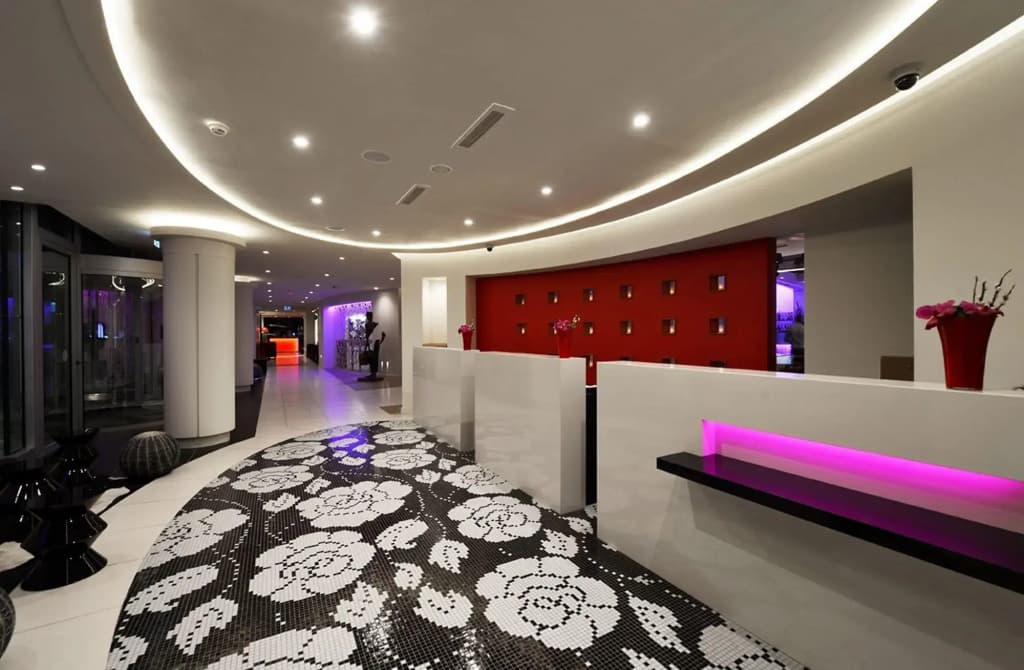 Hotel photo 1
