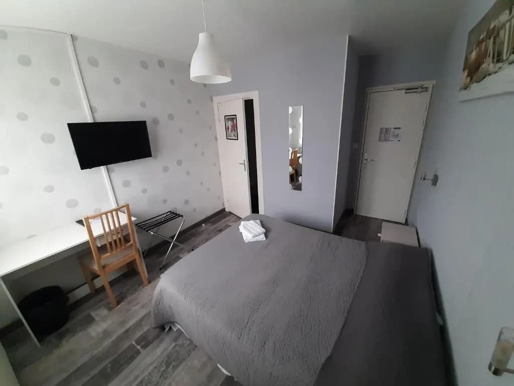 Economy room