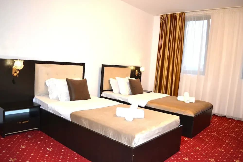 Deluxe Double room twin beds