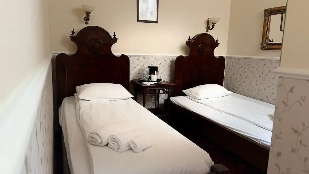 Economy room