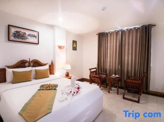 Double Suite full double bed