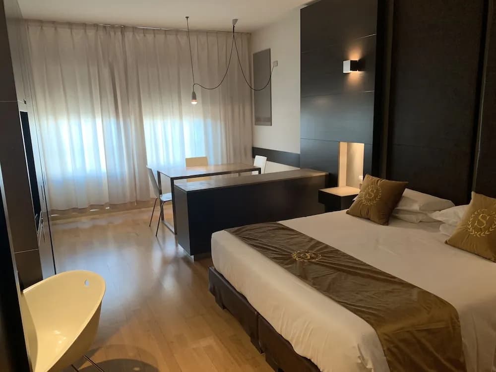 Superior Double room full double bed