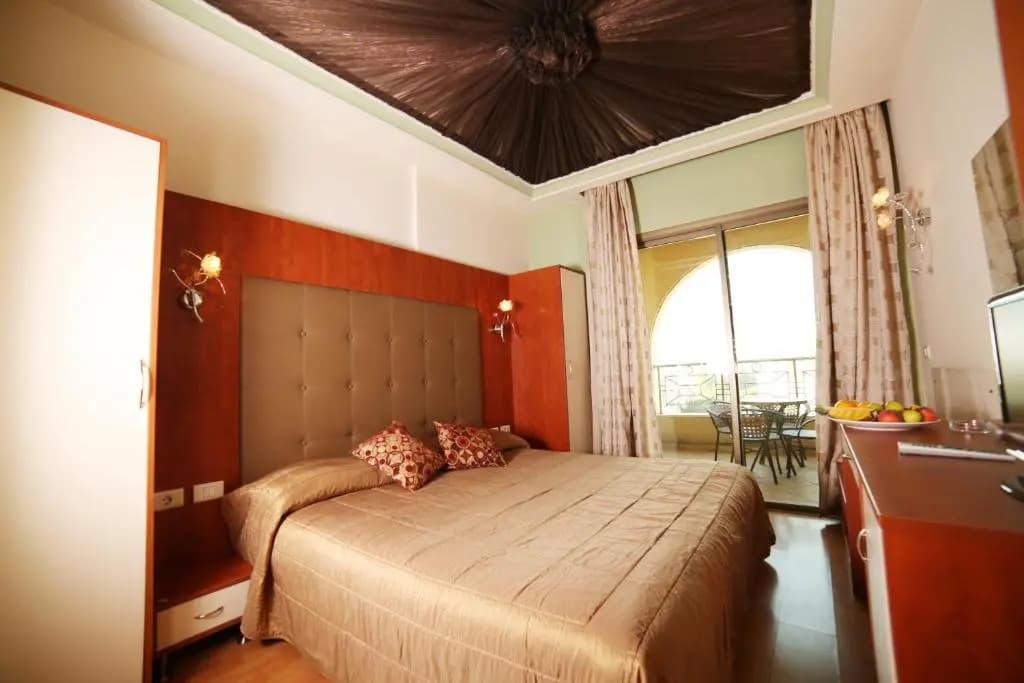 Family Suite with mountain view