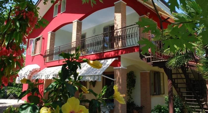 Hotel photo 1