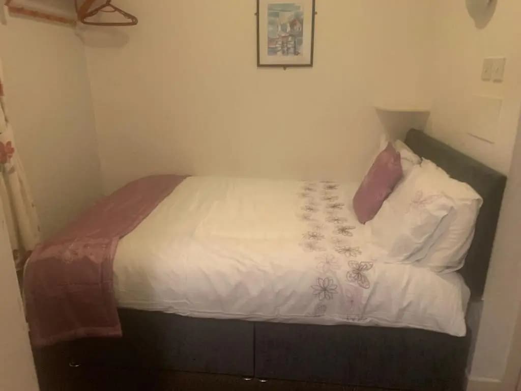 Economy Double room full double bed