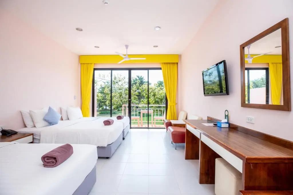 Triple room with balcony
