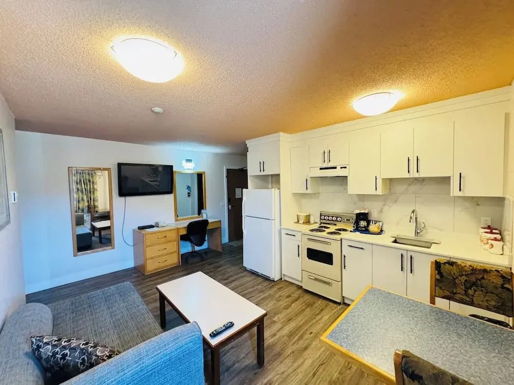 Quadruple Suite