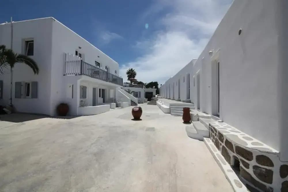 Hotel photo 1