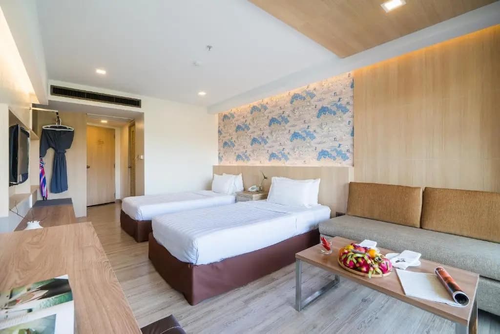 Deluxe Ocean Building Double room twin beds