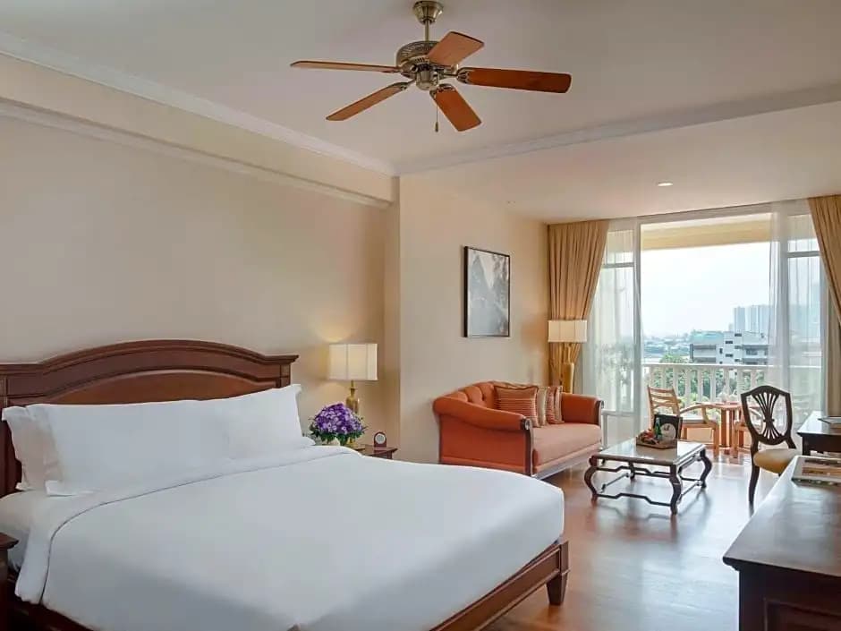 Standard Double Club room full double bed