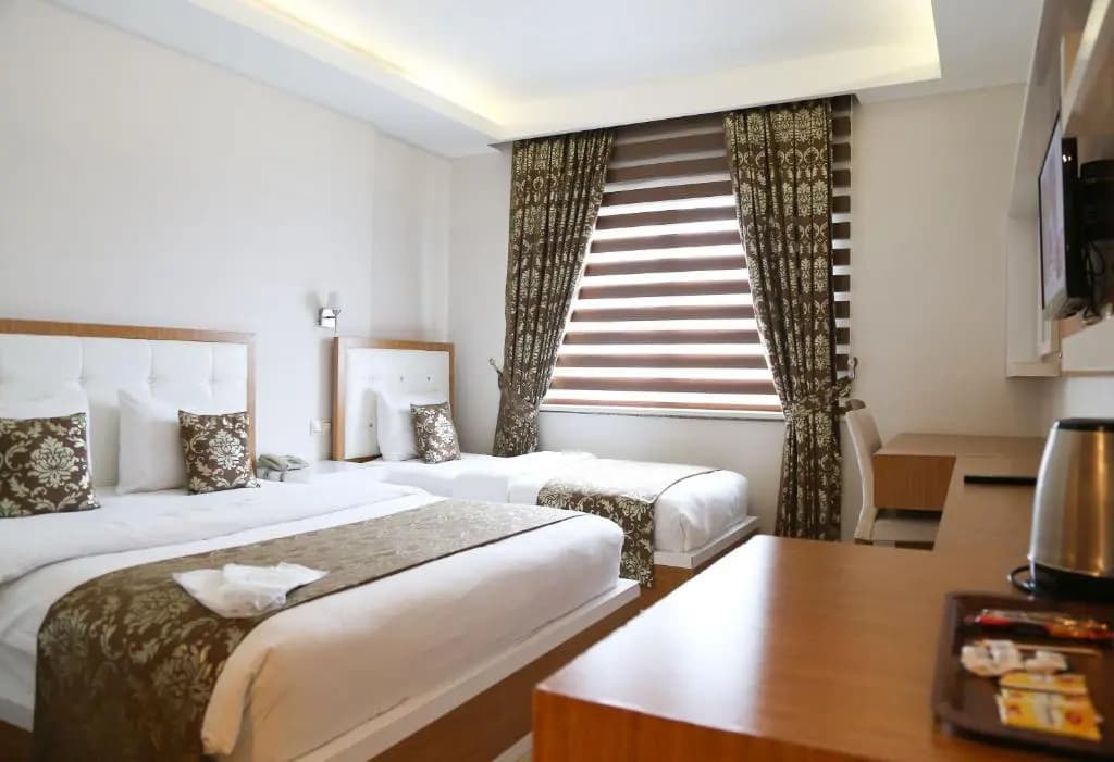 Standard Triple room