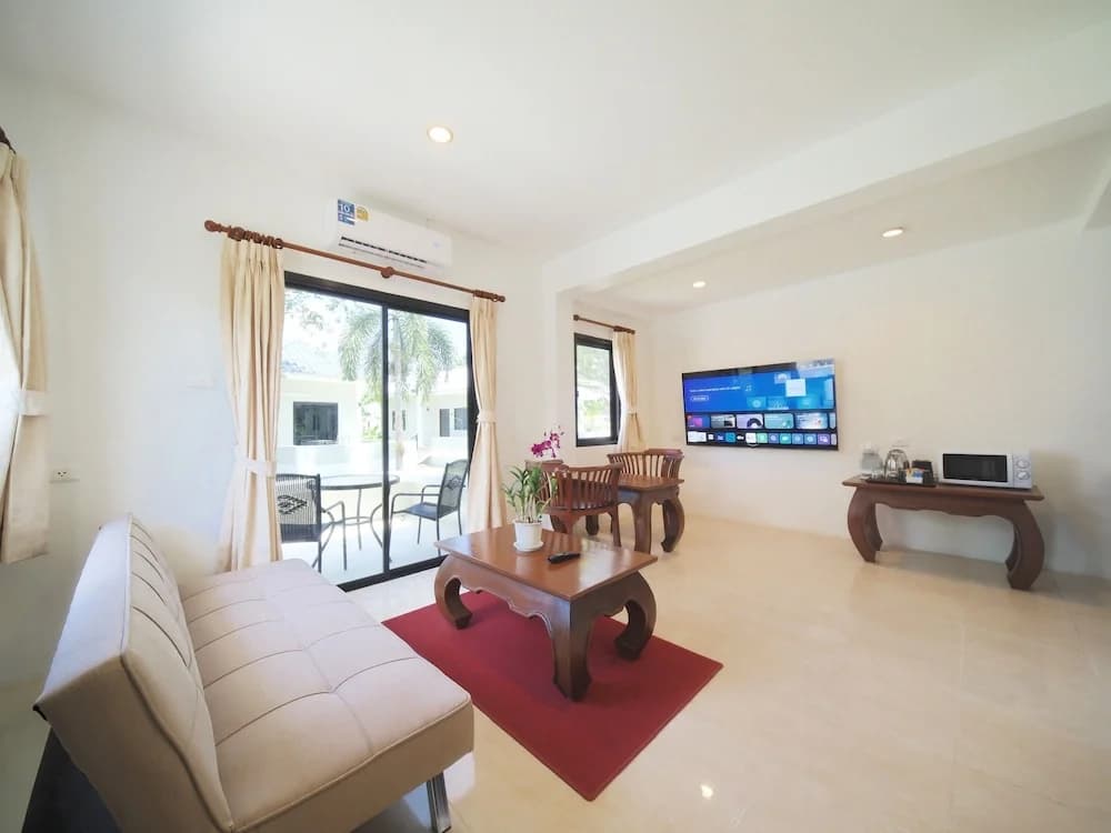 1 Bedroom Premium Double Bungalow full double bed