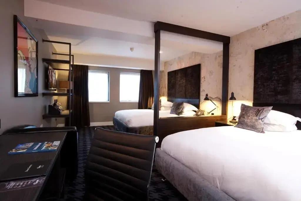 Deluxe Double Club room full double bed