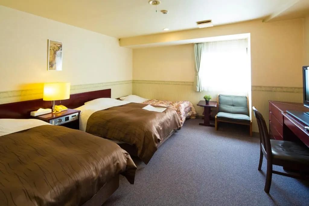Standard Triple room