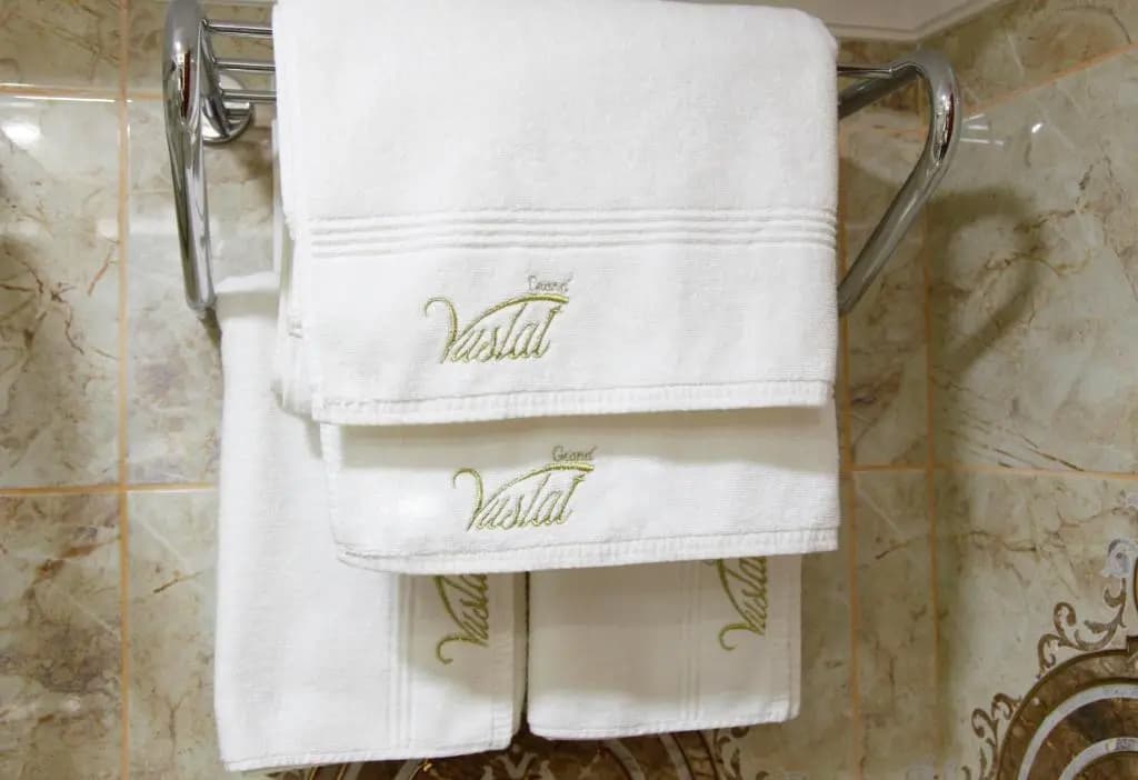 Standard Quadruple Suite