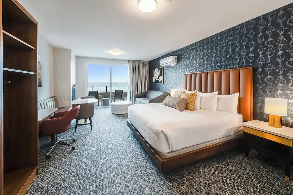 Premier room