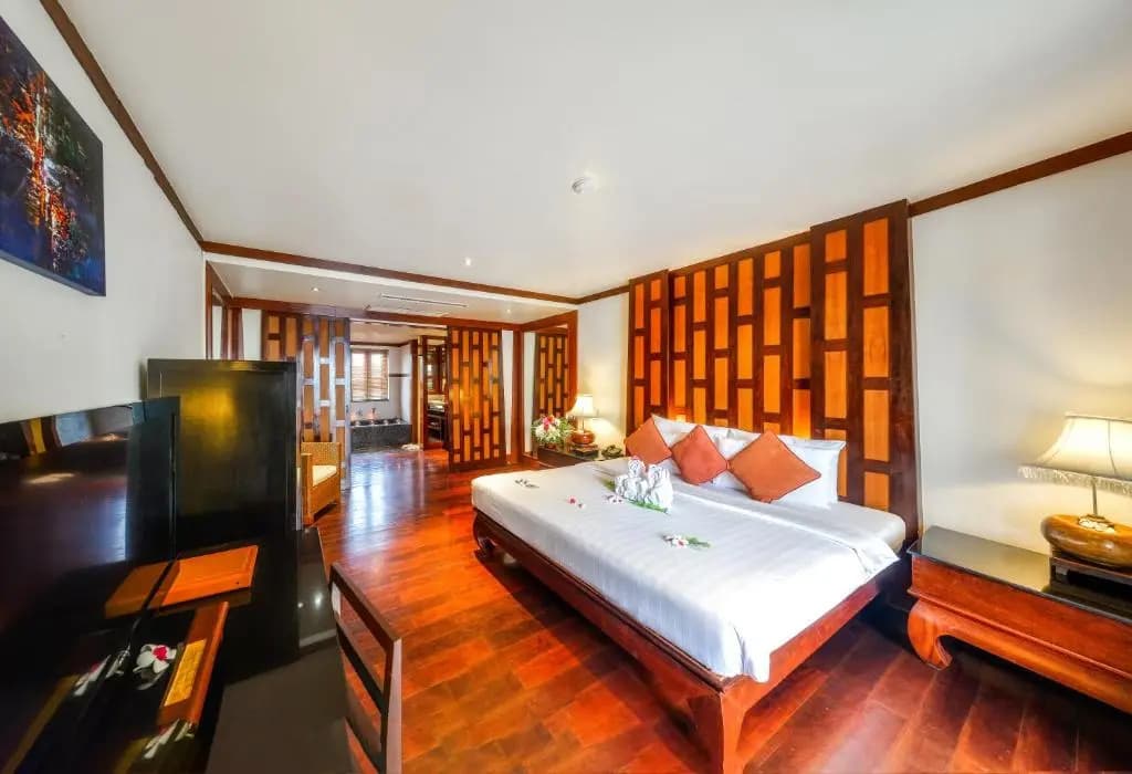 Deluxe Double room with pool view full double bed