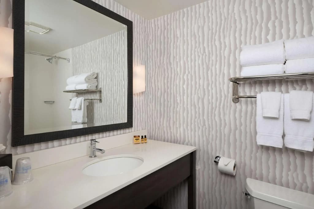 Standard Double room with partial view full double bed