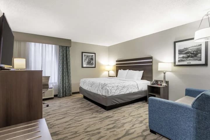 Economy room