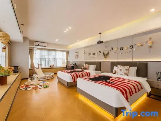Standard Double Family room twin beds
