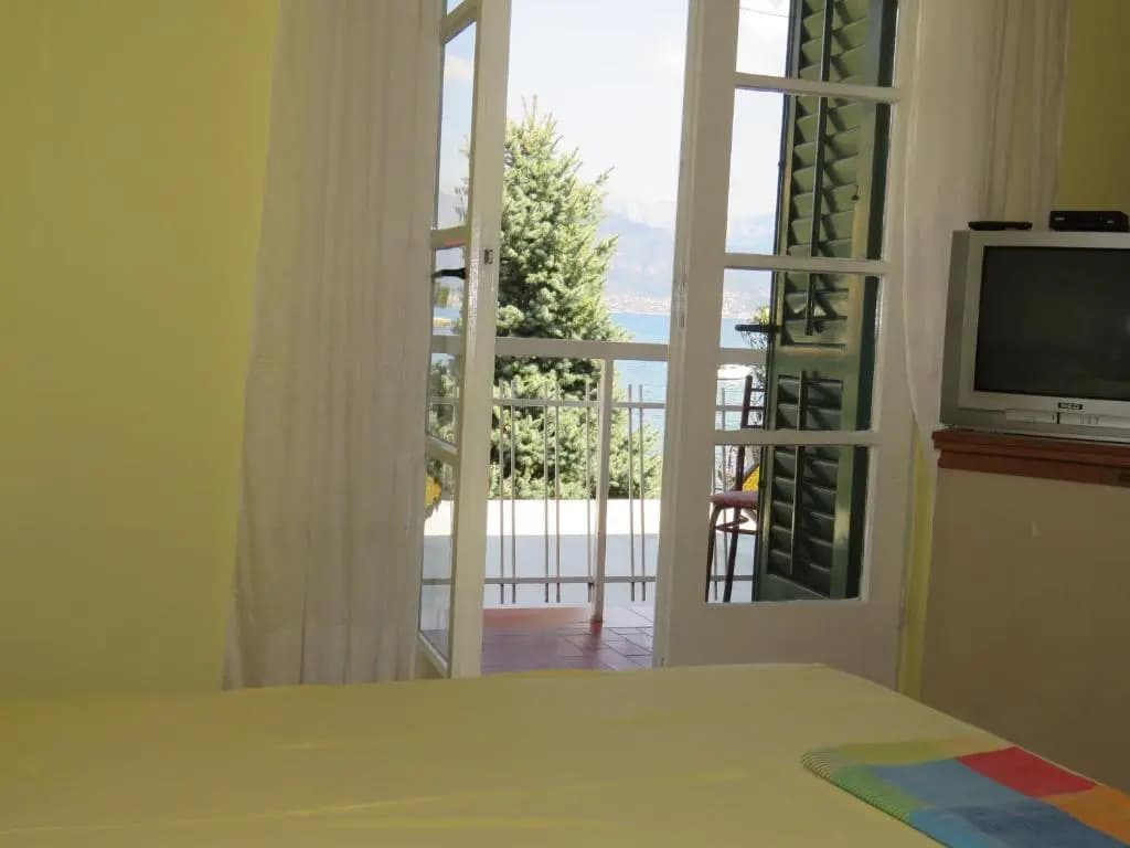 Standard Double room with balcony and with sea view full double bed