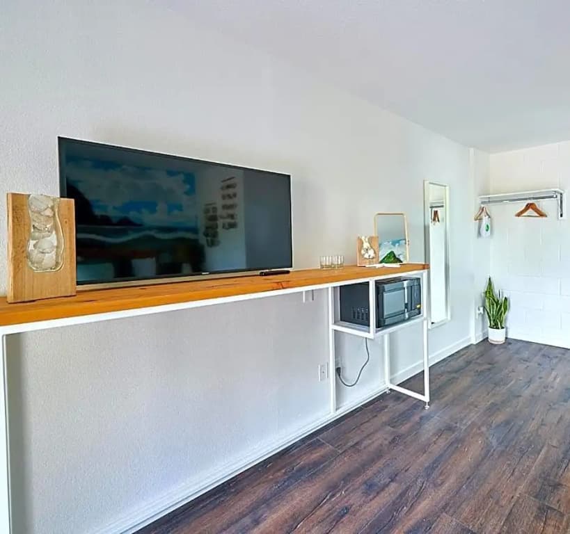 Suite with city view