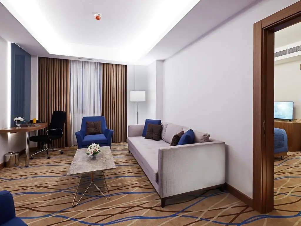 Quadruple Suite full double bed