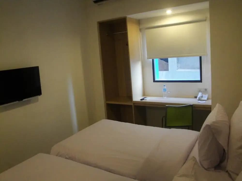 Comfort room