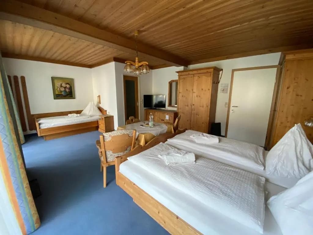 Standard Triple room with balcony