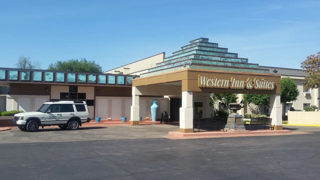Hotel photo 1