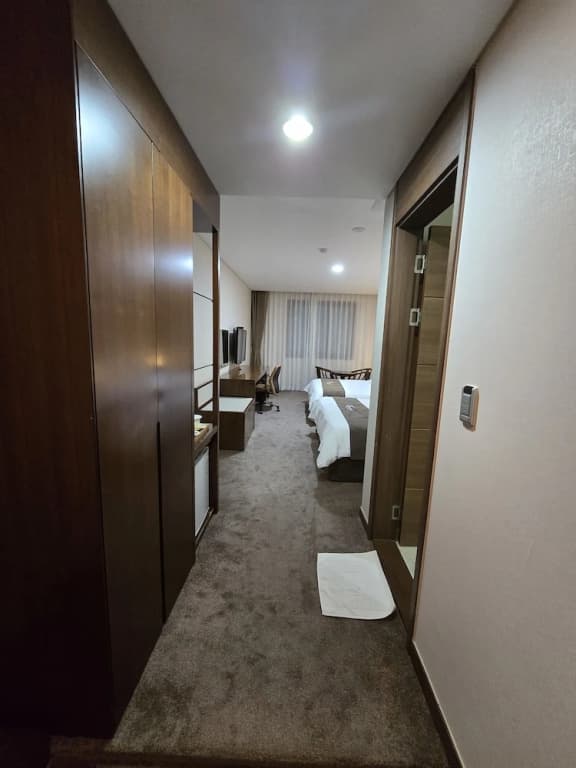 Standard Double Family room twin beds