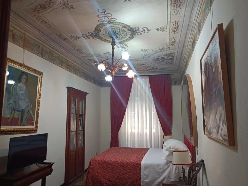 Economy Double room full double bed