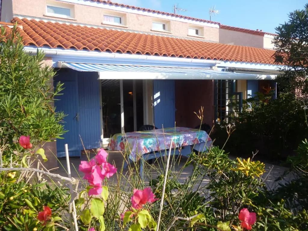 2 Bedrooms Cottage