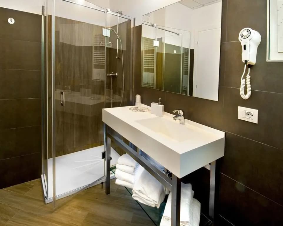1 Bedroom Standard Double room with balcony and with sea view full double bed