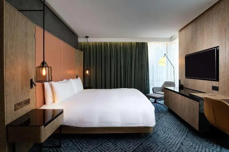 1 Bedroom Double Suite full double bed
