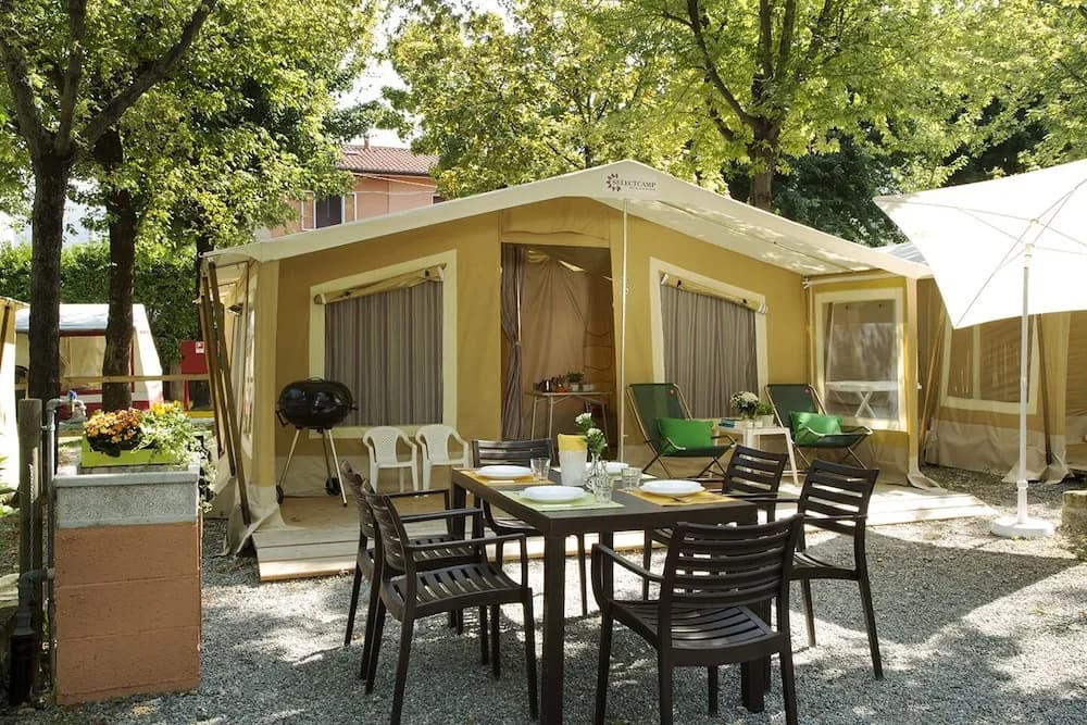 2 Bedrooms Tent
