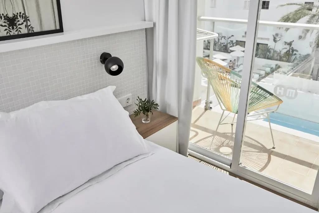 Standard Single room with balcony