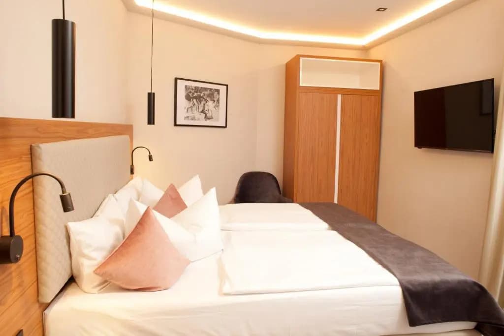 Superior Double room full double bed