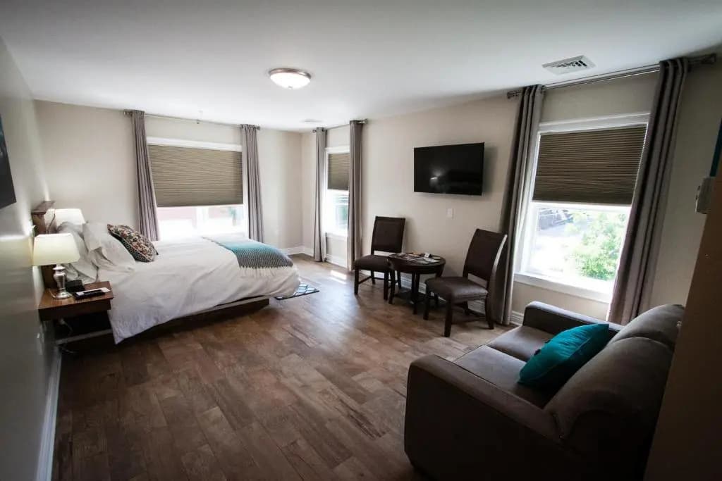 1 Bedroom Apartment