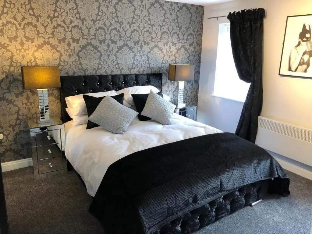 3 Bedrooms Apartment