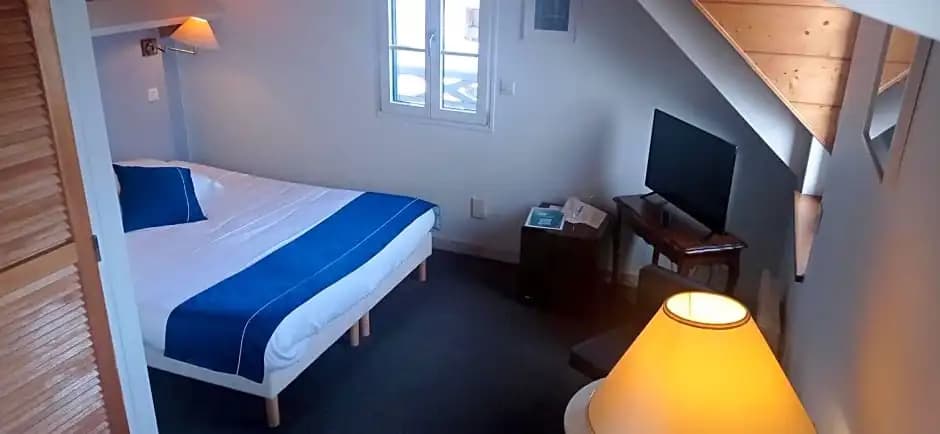 Standard Double room with sea view full double bed