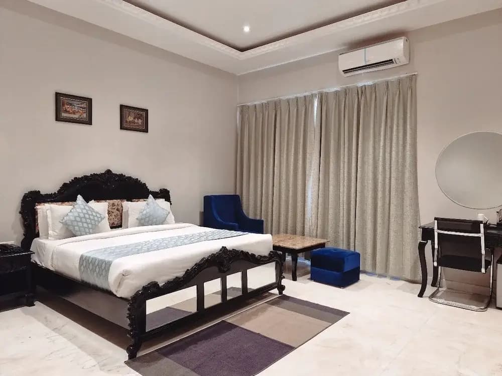 Deluxe Double room full double bed