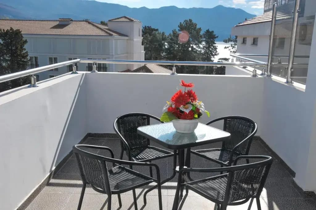 Standard Double room with balcony and with sea view full double bed