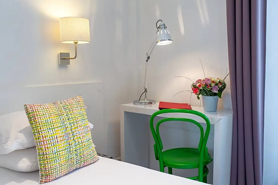 Standard room with city view