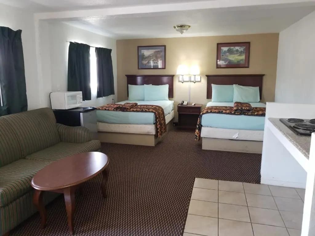 Standard Quadruple room