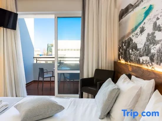 Standard room with view