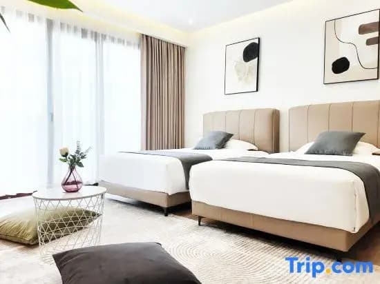 Deluxe Double room with balcony twin beds