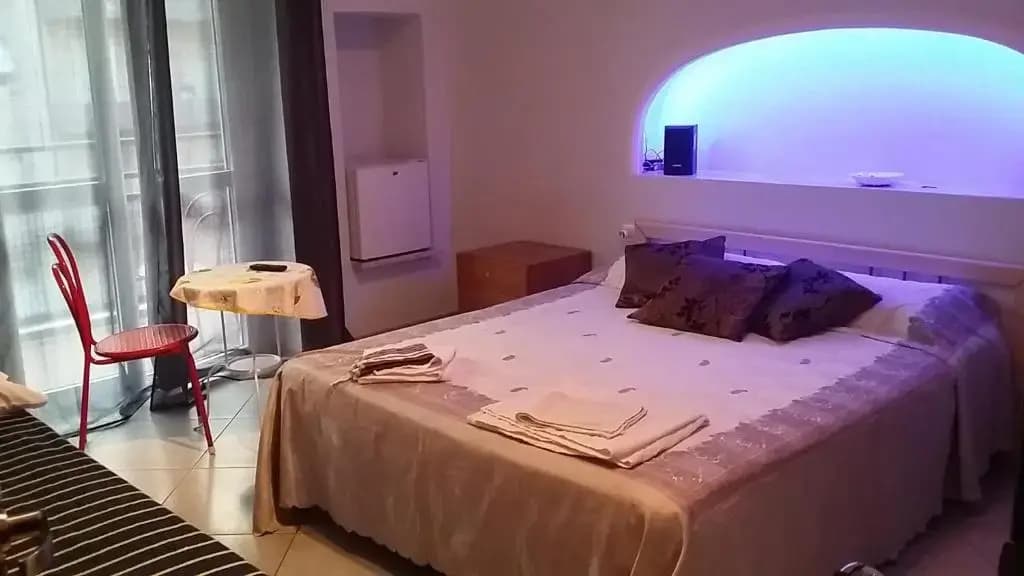 Standard Double room with balcony full double bed