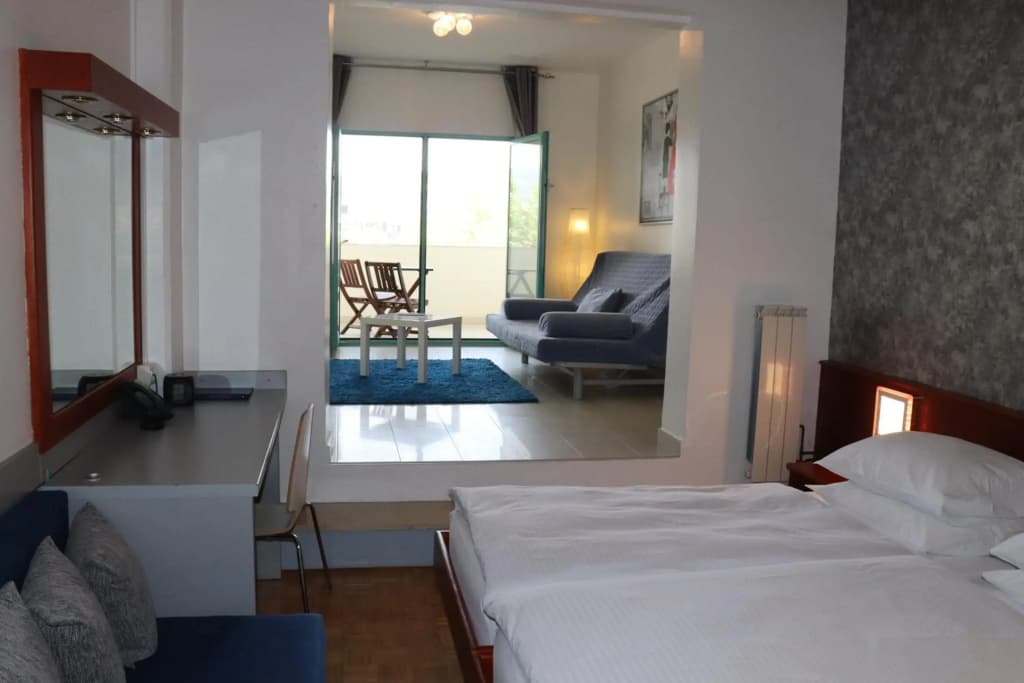 Hotel photo 1