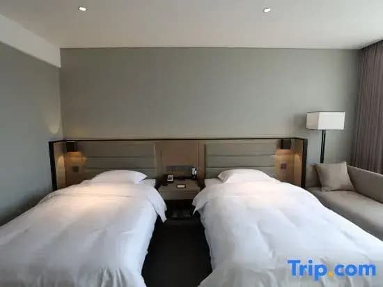 Standard room with river view